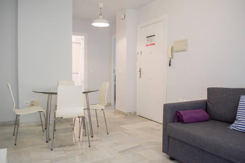 Apartment At The Beach Málaga Esterno foto